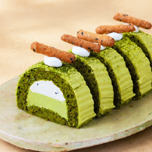 挽茶香るごまの米粉クリームケーキ(カット済)